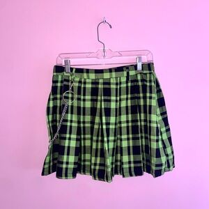Hot Topic Green and Black Plaid Mini Skirt